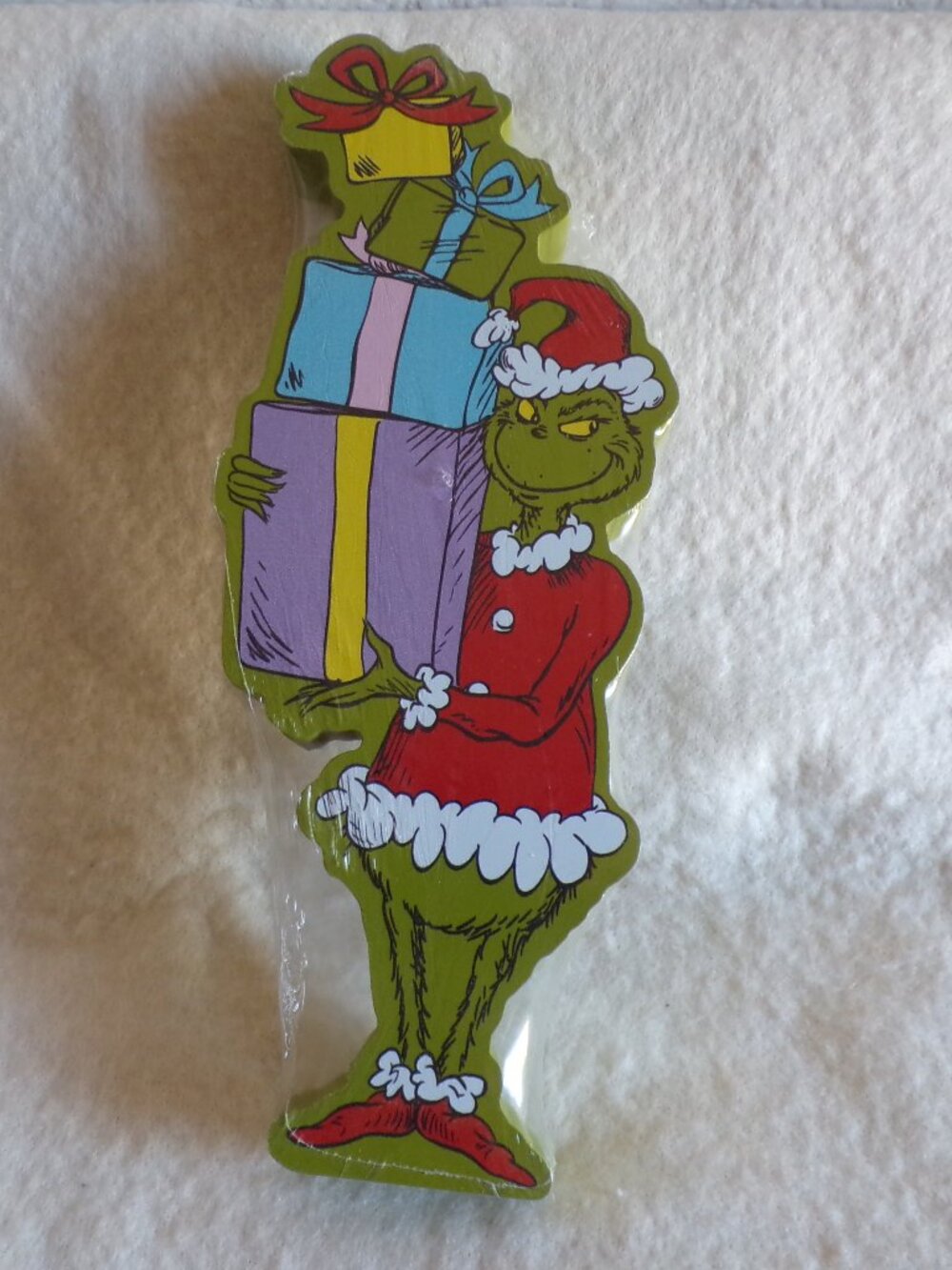 Dr Seuss GRINCH Wooden Decor Christmas Grinch Holding Stack of Presents New